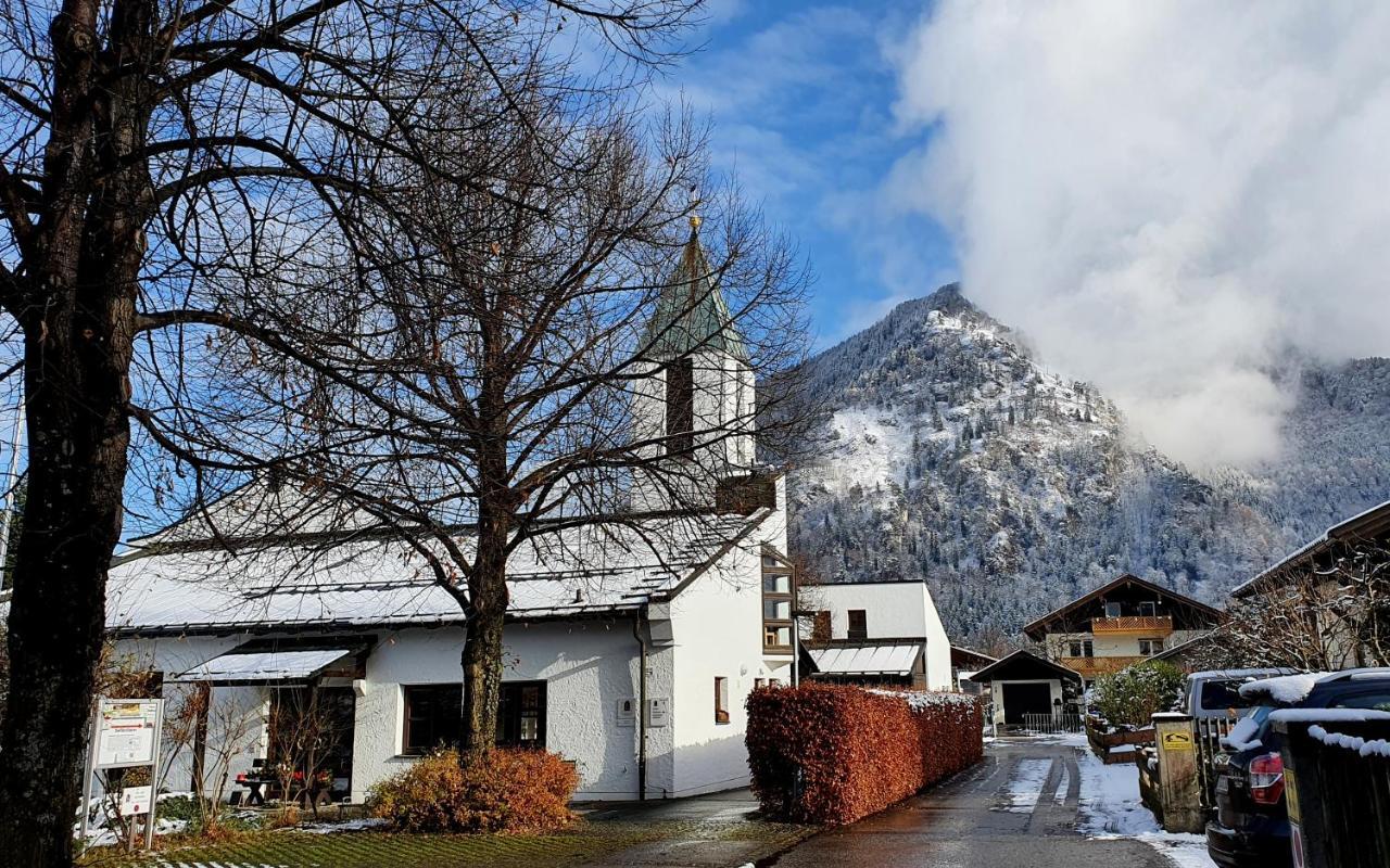 Feinzimmer Mit Feinkost & Wein Marquartstein Exterior foto