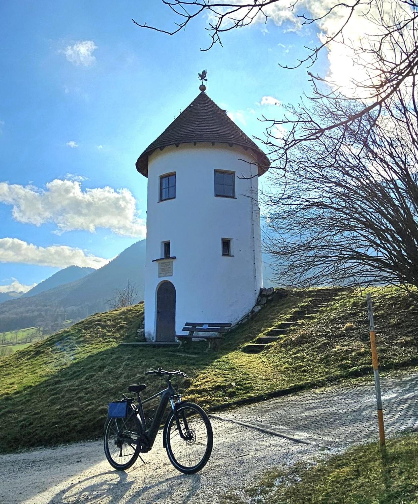 Feinzimmer Mit Feinkost & Wein Marquartstein Exterior foto